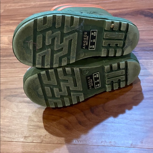 Dinosaur rain boots - Picture 3 of 5